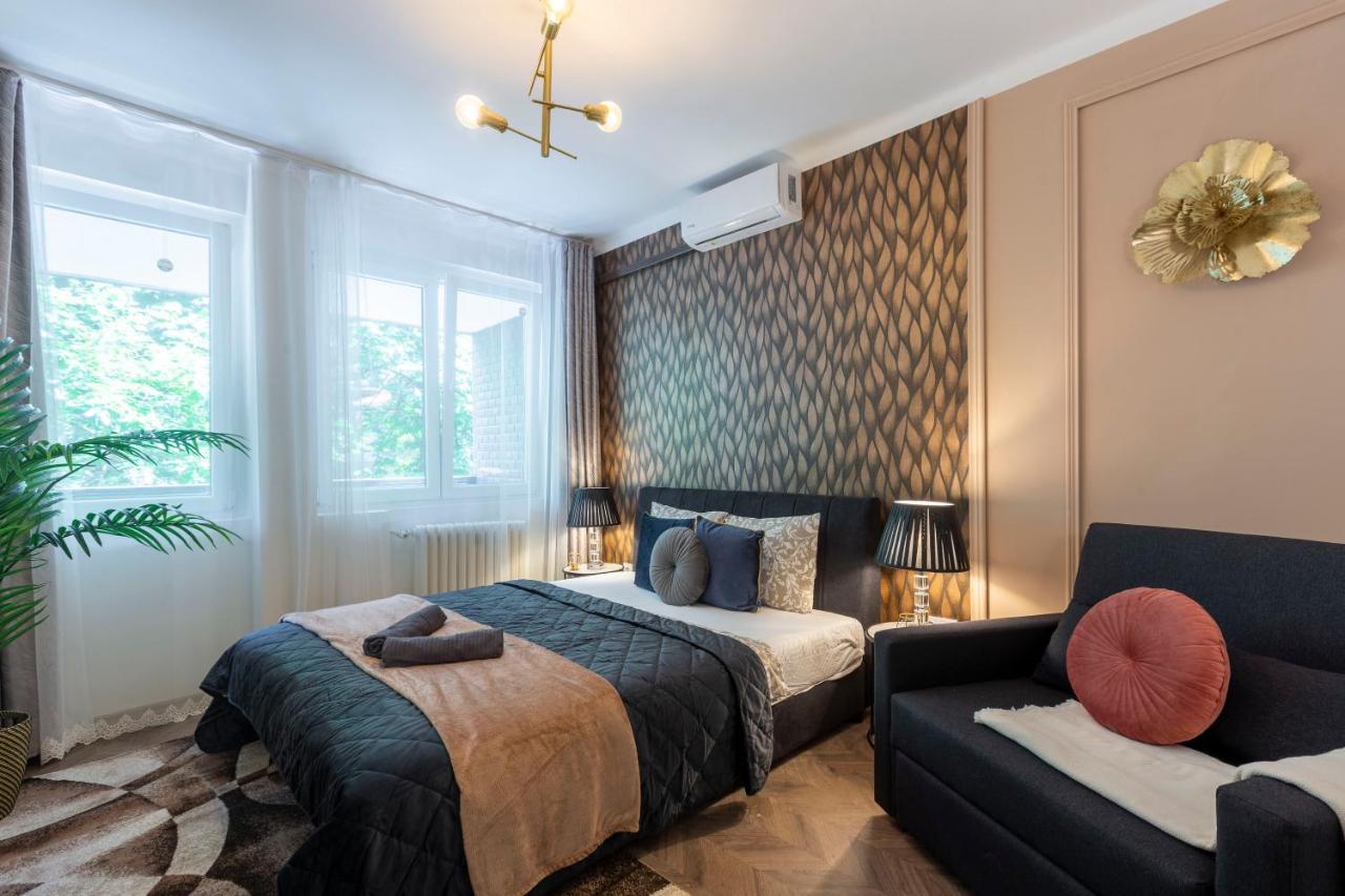 Stylish Quentin Apartment In The King Street Budapest Exterior photo