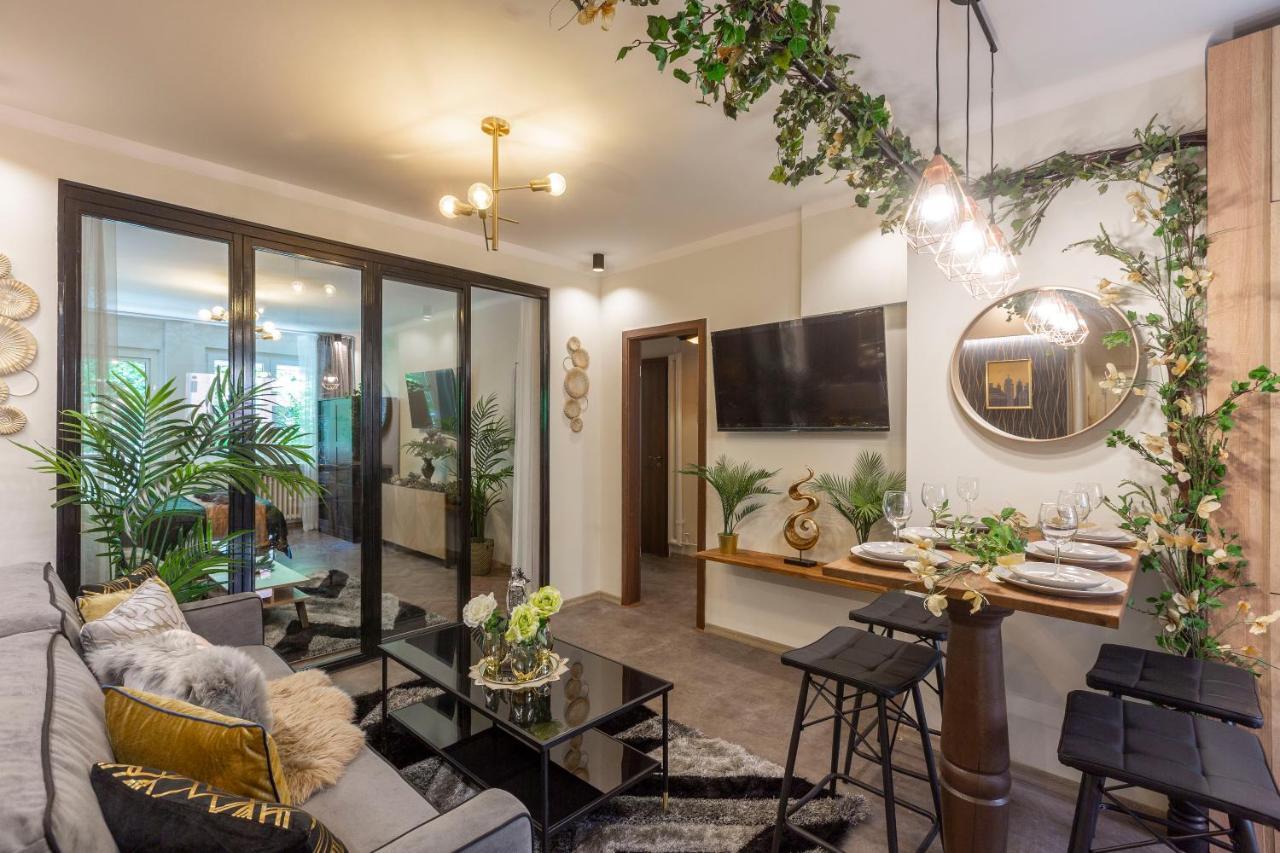 Stylish Quentin Apartment In The King Street Budapest Exterior photo