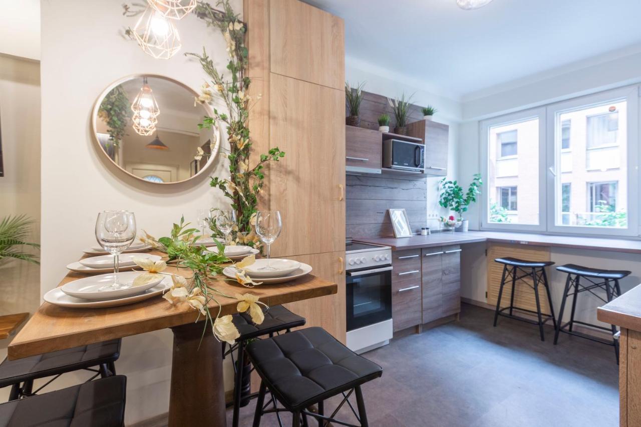 Stylish Quentin Apartment In The King Street Budapest Exterior photo